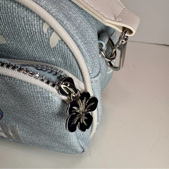 NWT Disney x Primark Stitch Crossbody Bag, or Camera Bag. Hibiscus pattern - Picture 4 of 15